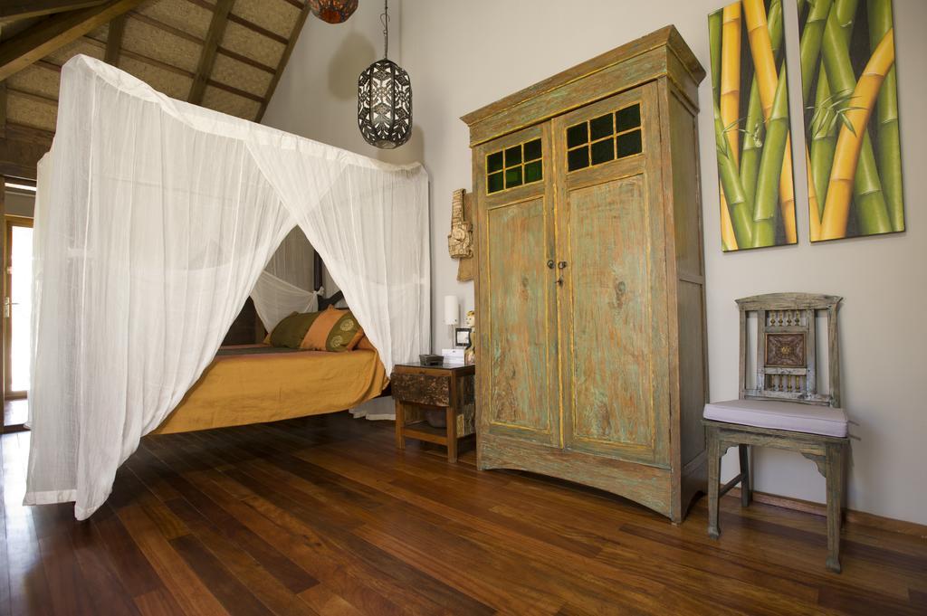 100% Fun Hotel Tarifa Luaran gambar